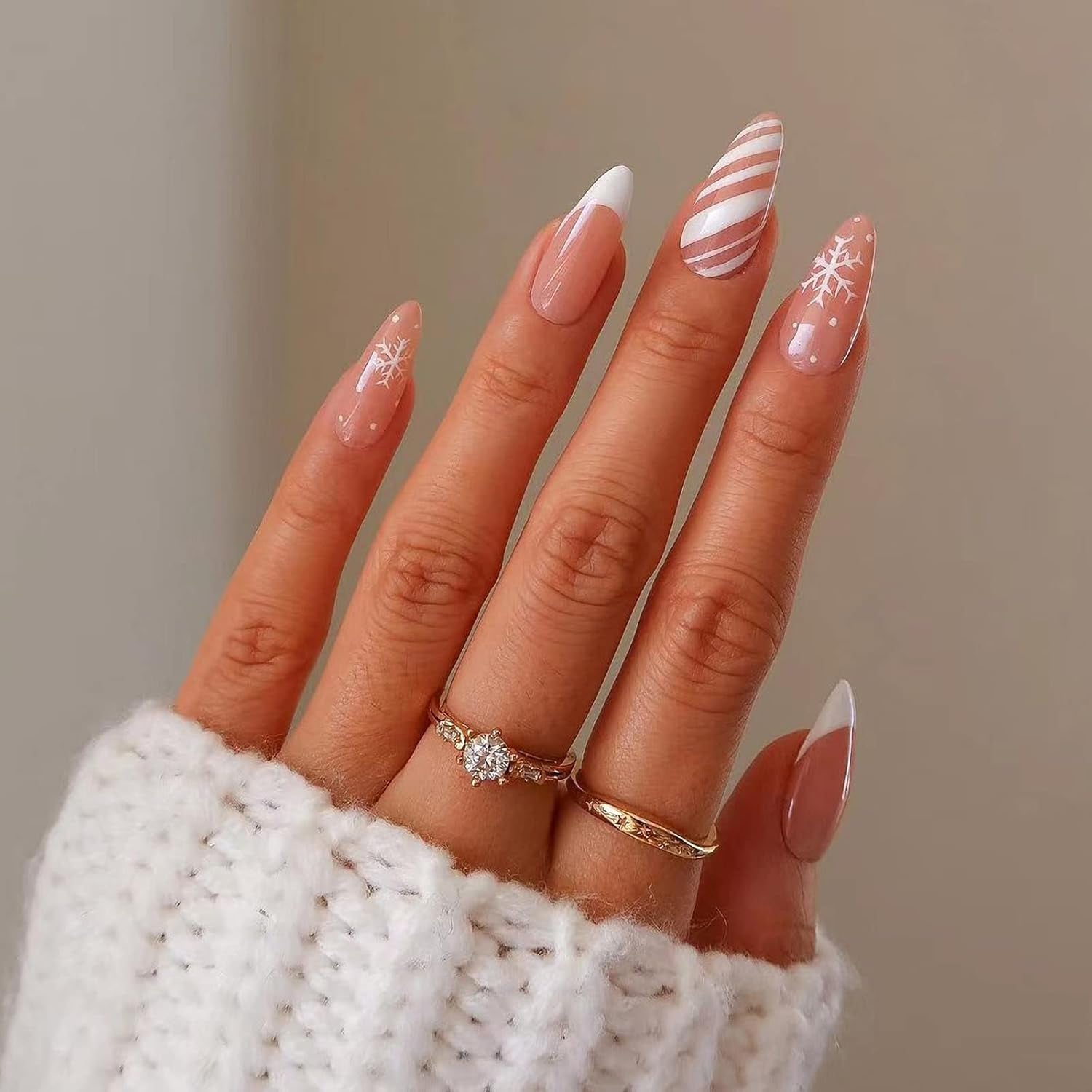24 Pcs Snowflake Fake Nails Medium with White Nail Tips Designs, Almond Shaped Christmas Press on Nails Glossy Full Cover Glue on Nails with White Snowflakes Design for Women Girls