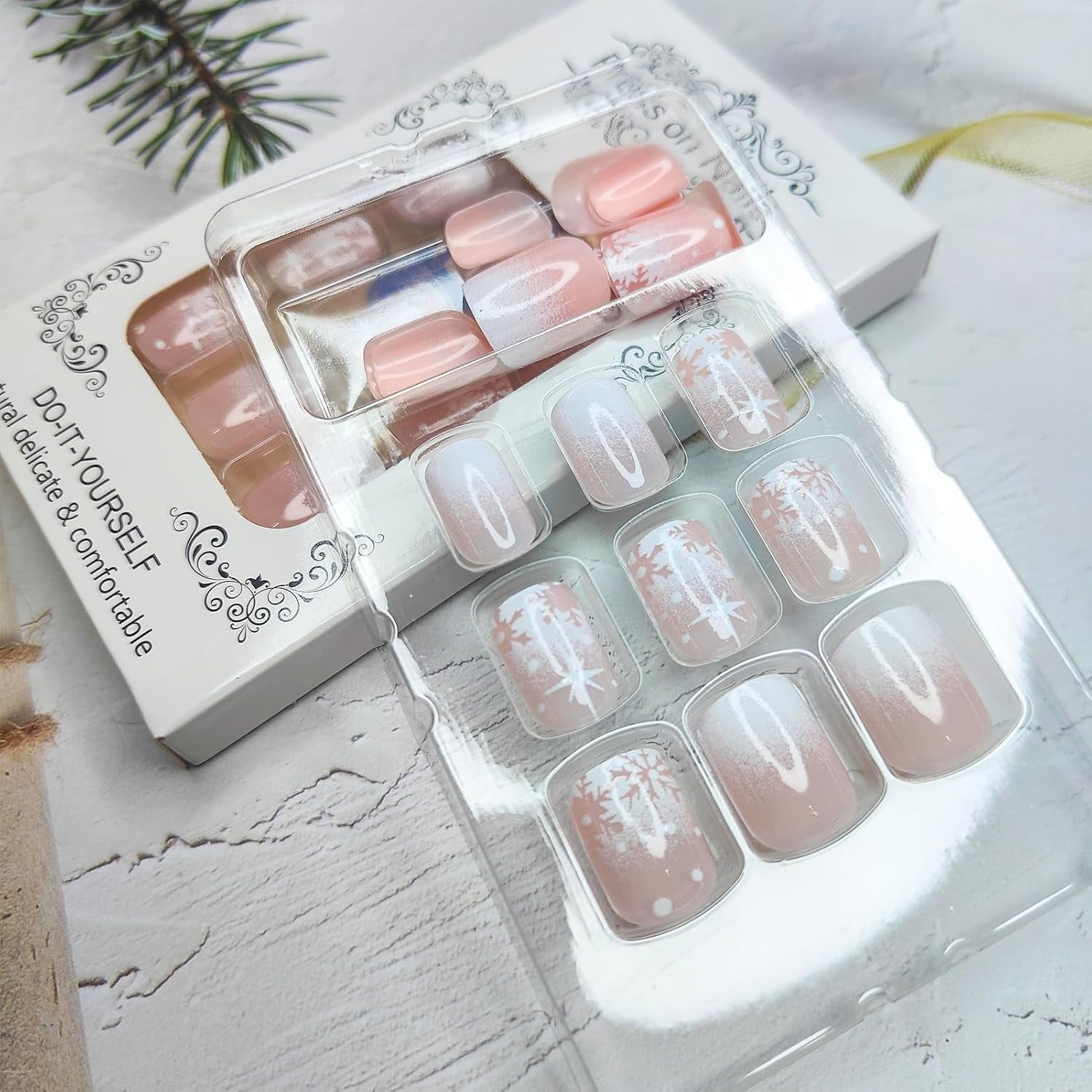 Christmas Press on Nails Short Square Fake Nails with White Snowflake Designs Glossy Gradient Winter Xmas Acrylic Nails Nude White Ombre Full Cover False Nails for Women Girls Manicure 24Pcs